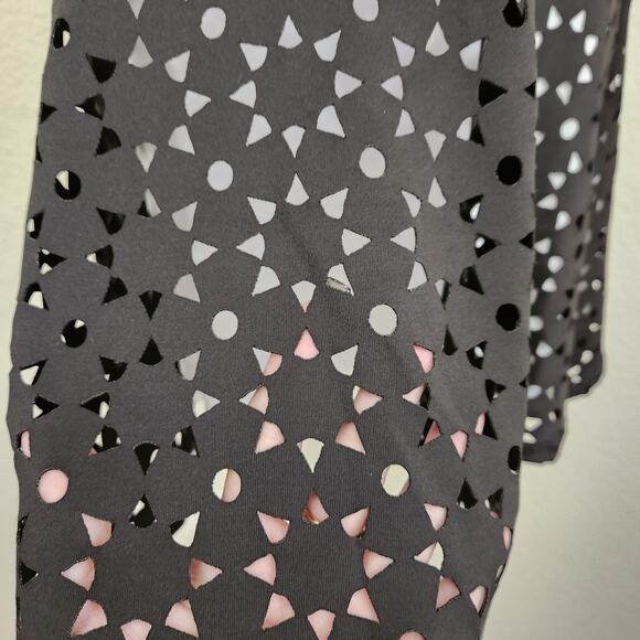 Ruby & Bloom Black White Floral Cutout Overlay Fit N Flare Mini Dress 14 Flowy - Picture 3 of 6